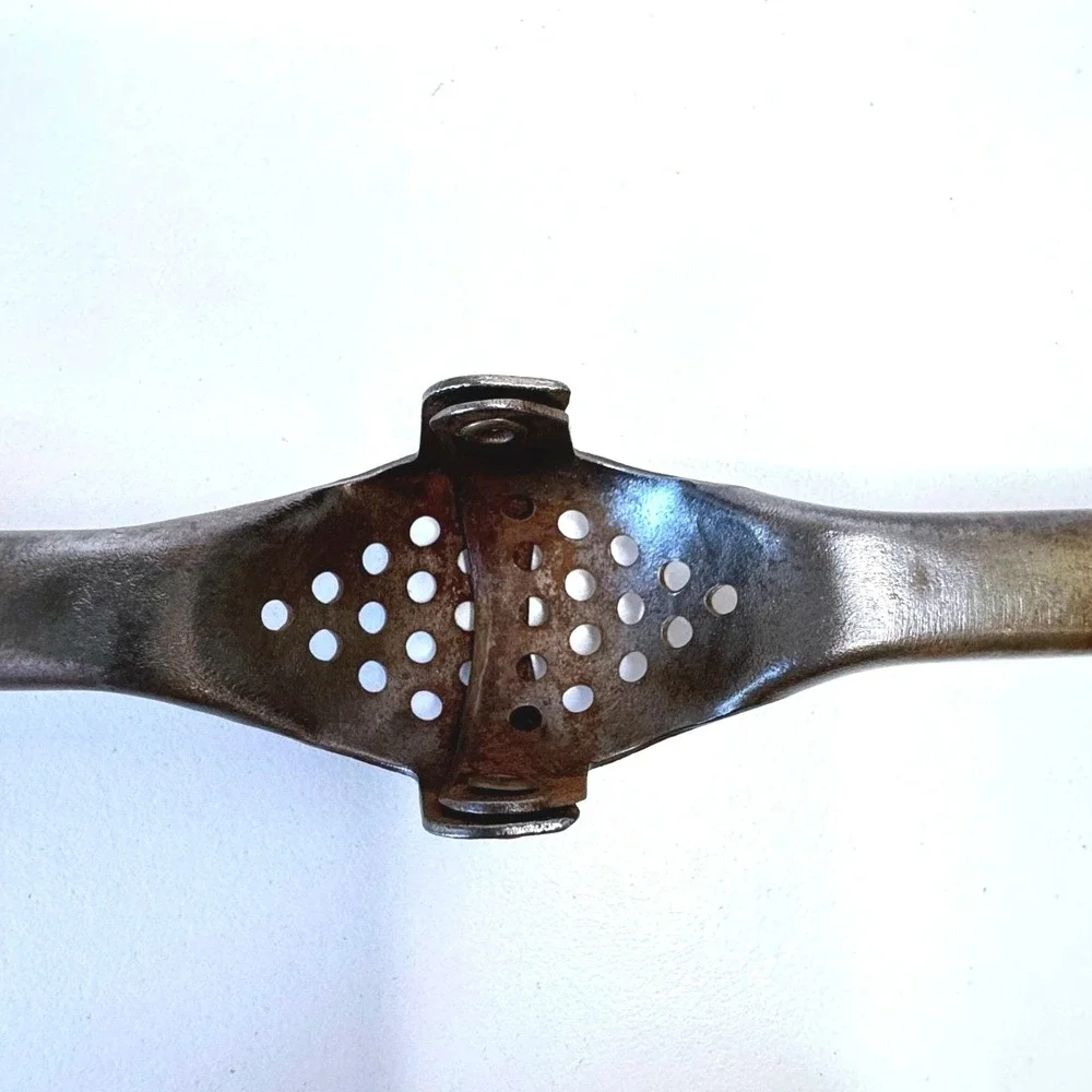 Vintage Antique Grapefruit Corer Kitchen Tool‎ Decor Metal Patina Rust